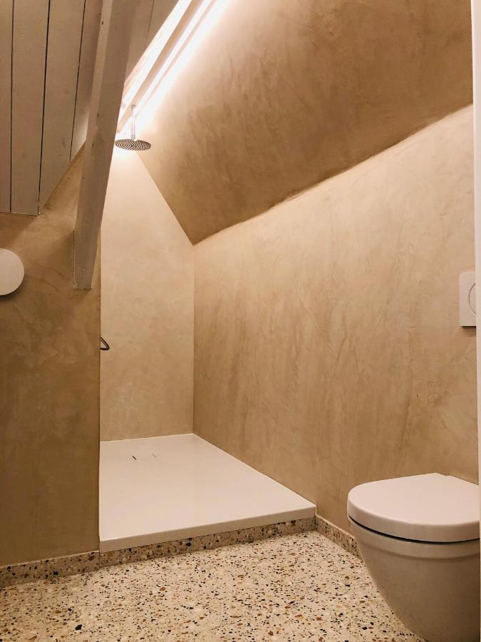 Suites Le Porte-Bonheur Brugge Bagian luar foto
